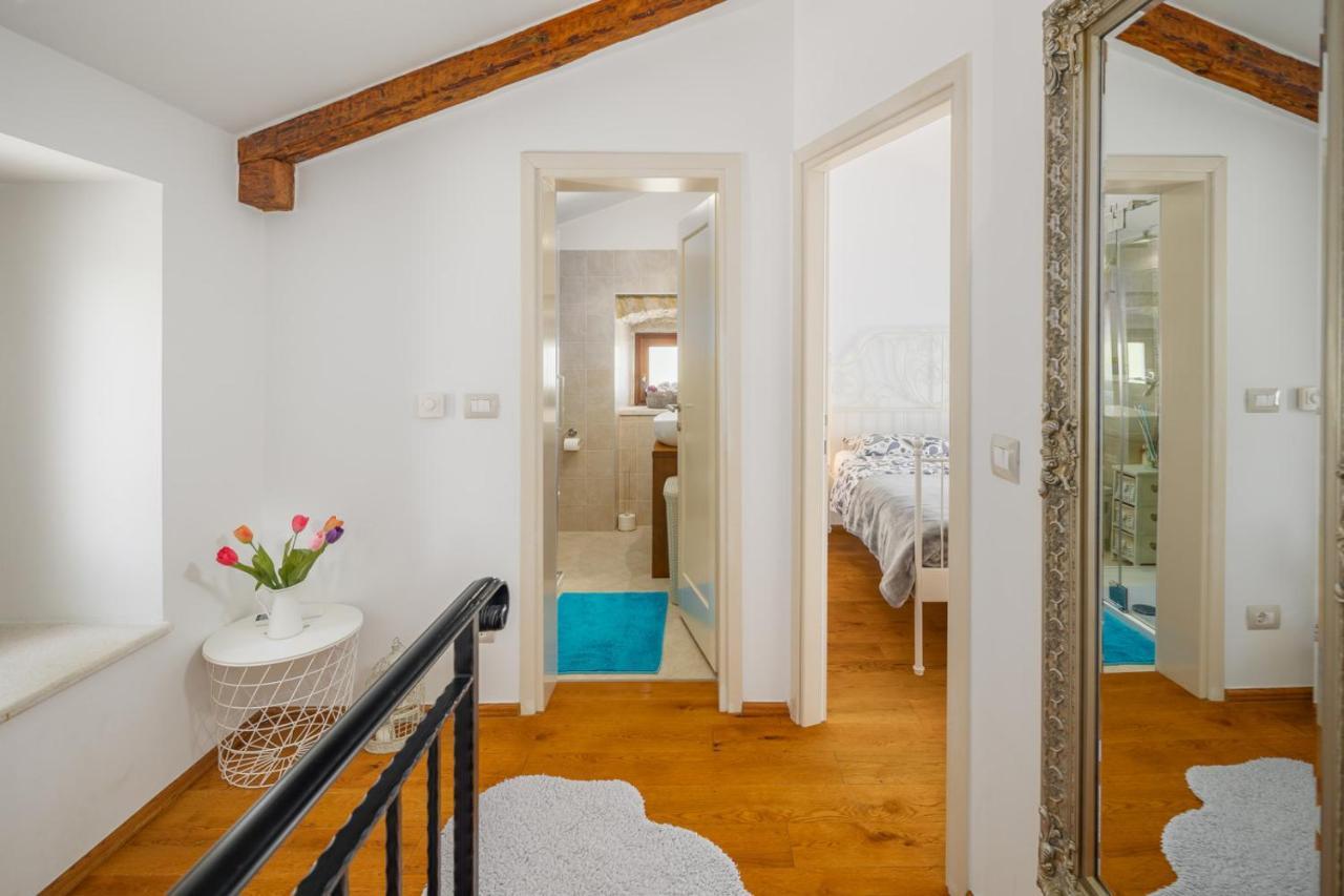 Casa Vita Holiday Home Porec Ngoại thất bức ảnh