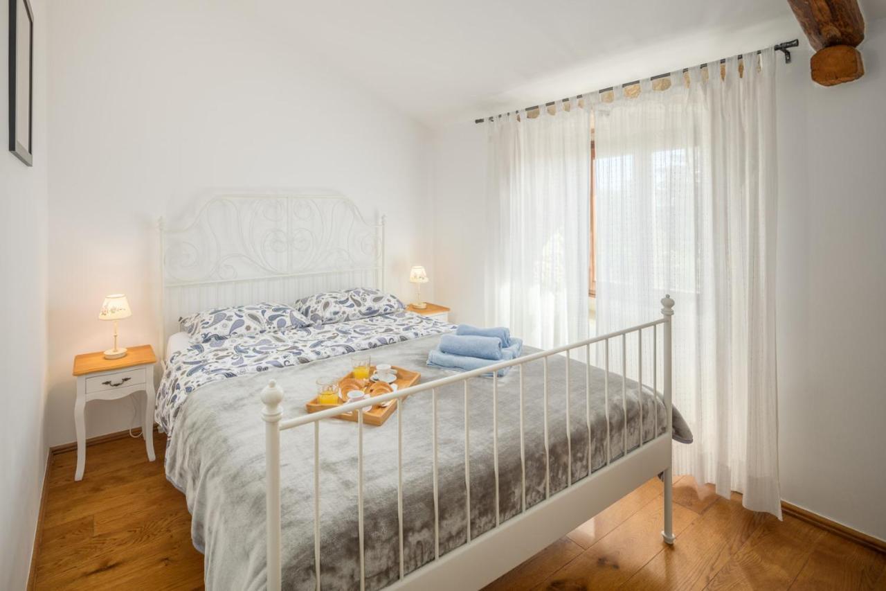 Casa Vita Holiday Home Porec Ngoại thất bức ảnh